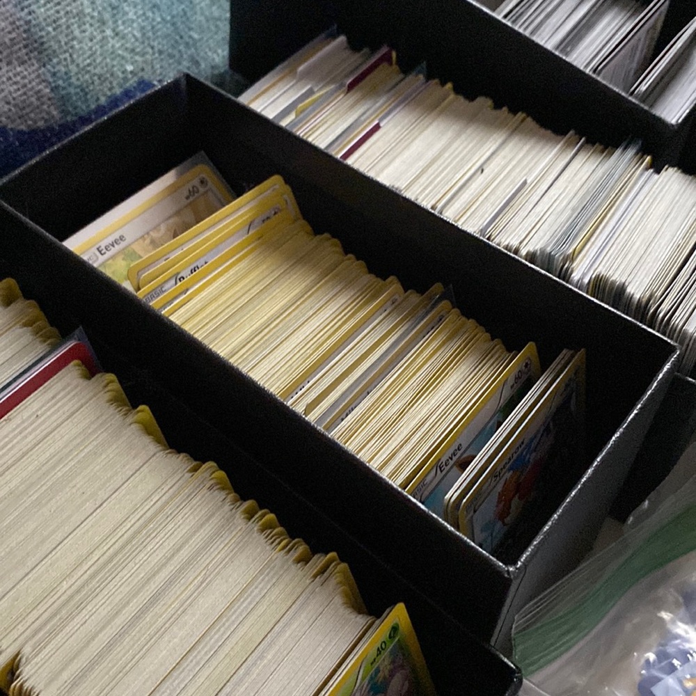 Mixed lot of 75 Pokémon Trading Cards